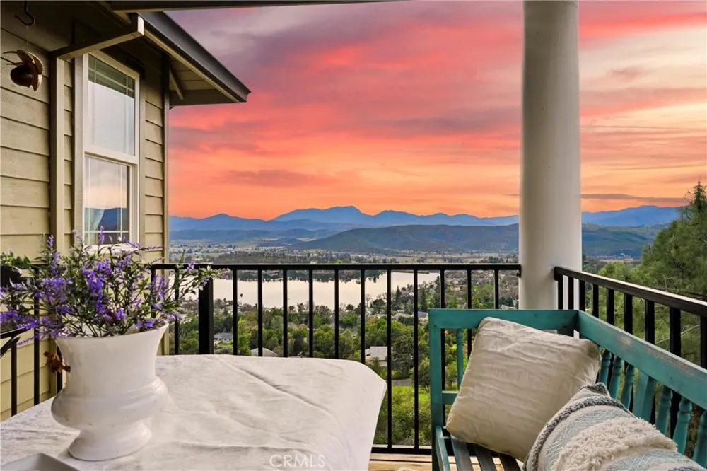 18750 Fernwood Road Hidden Valley Lake, CA 95467