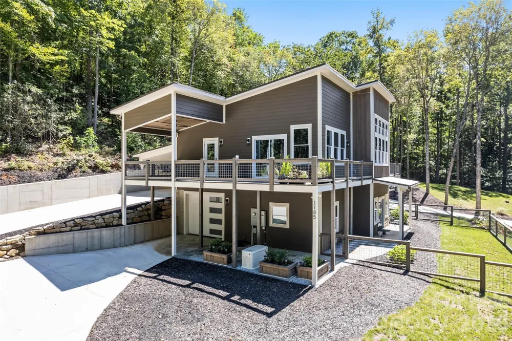 1185 Wallalieu Road Otto, NC 28763
