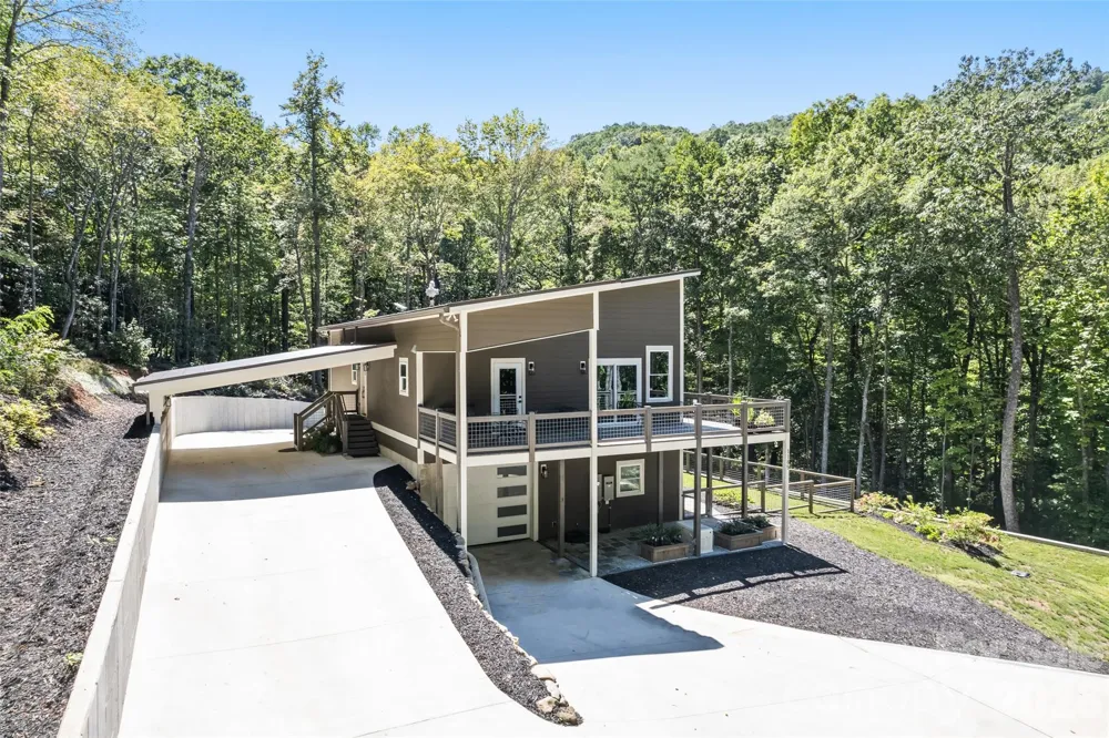 1185 Wallalieu Road Otto, NC 28763