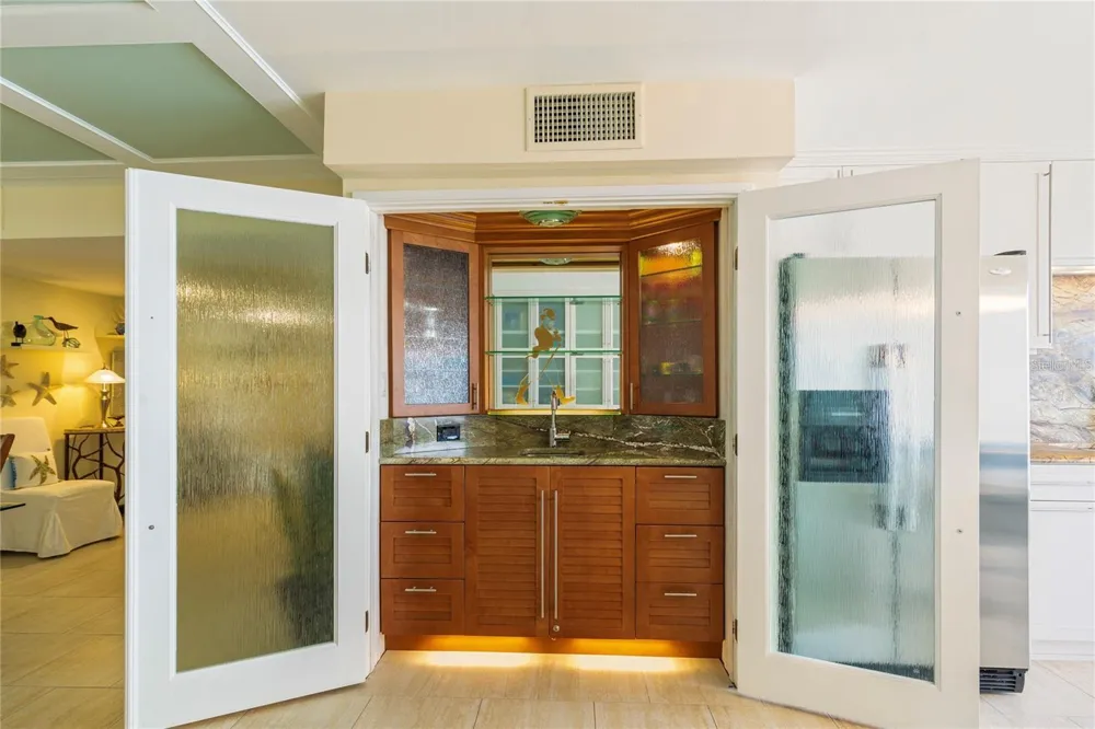 440 S GULFVIEW BOULEVARD #1705 Clearwater Beach, FL 33767