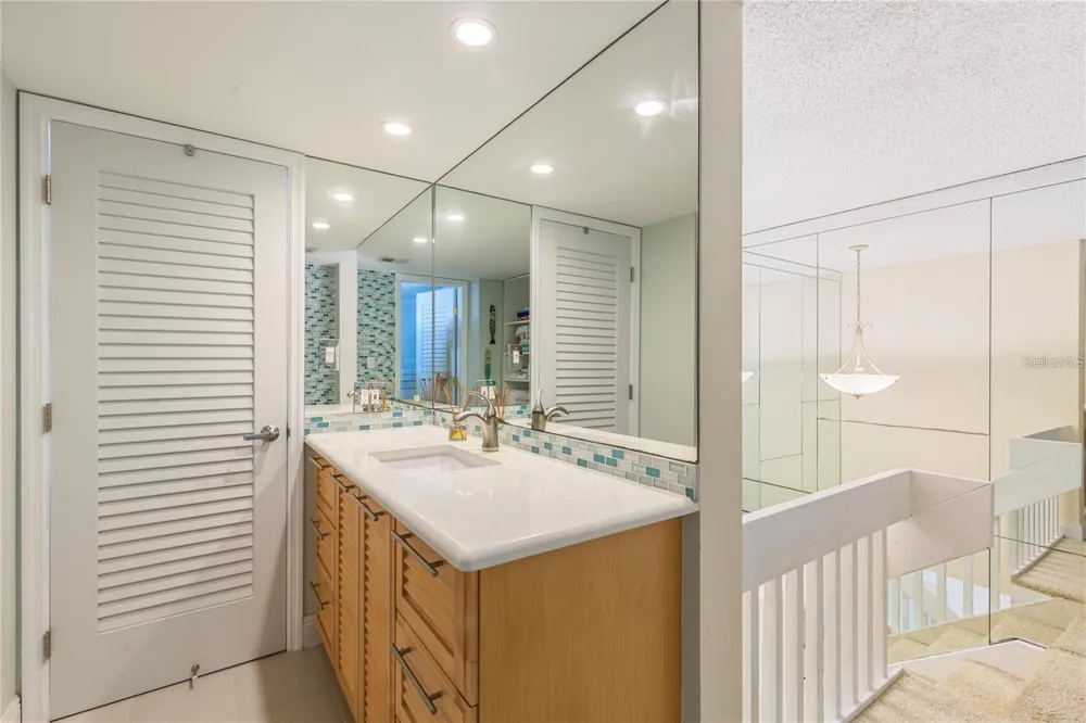 440 S GULFVIEW BOULEVARD #1705 Clearwater Beach, FL 33767