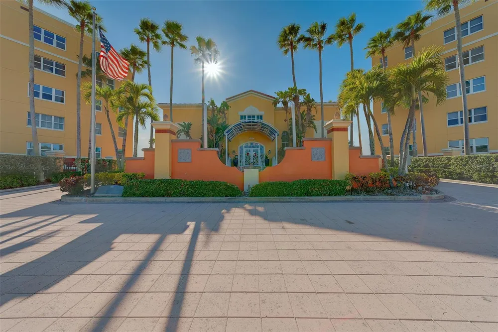 16450 GULF BOULEVARD #565 North Redington Beach, FL 33708