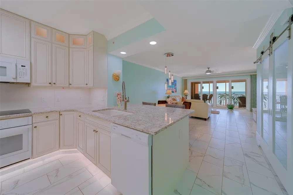 16450 GULF BOULEVARD #565 North Redington Beach, FL 33708