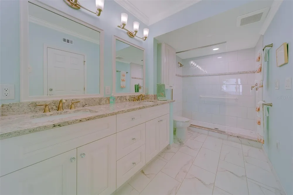 16450 GULF BOULEVARD #565 North Redington Beach, FL 33708