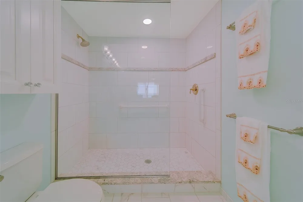 16450 GULF BOULEVARD #565 North Redington Beach, FL 33708