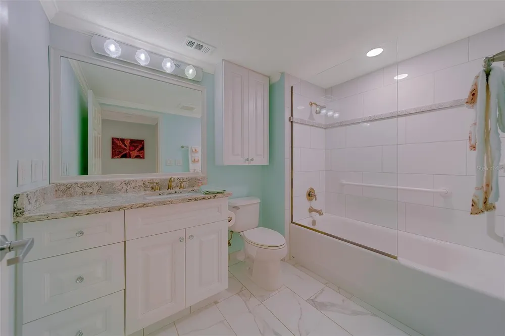16450 GULF BOULEVARD #565 North Redington Beach, FL 33708