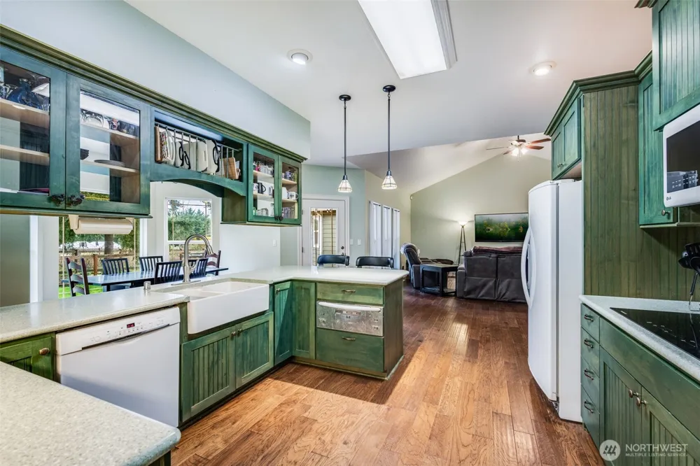 36612 2nd Avenue S Roy, WA 98580