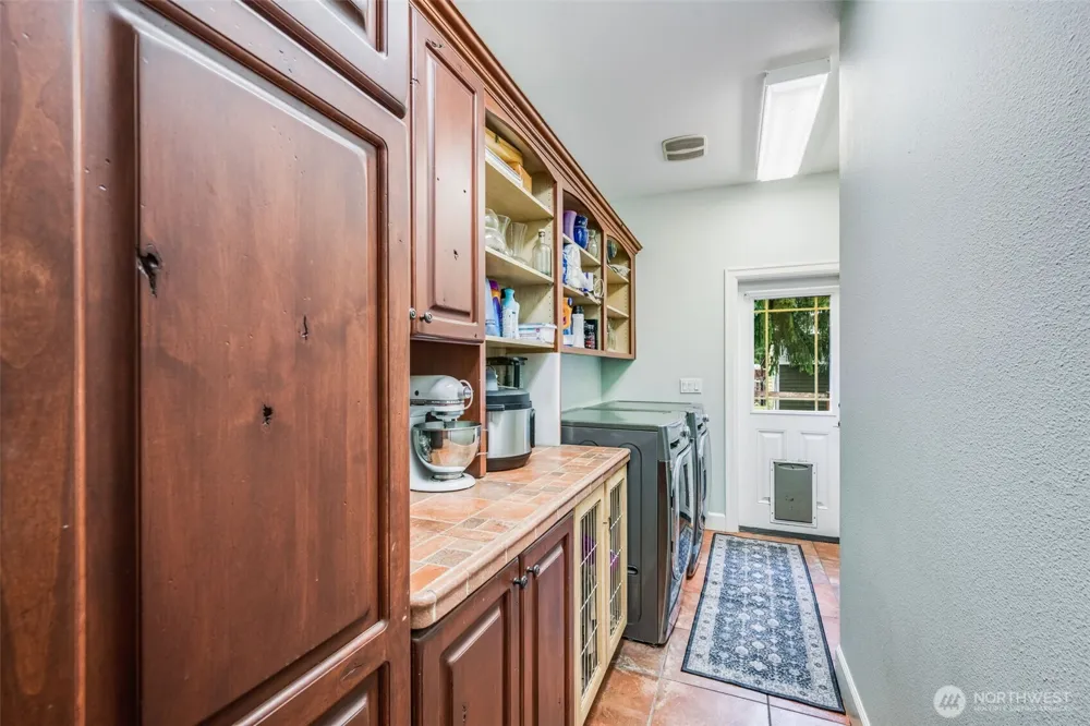 36612 2nd Avenue S Roy, WA 98580