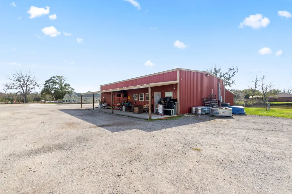 4228 County Road 507 Brazoria, TX 77422
