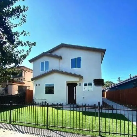 1128 E 28th