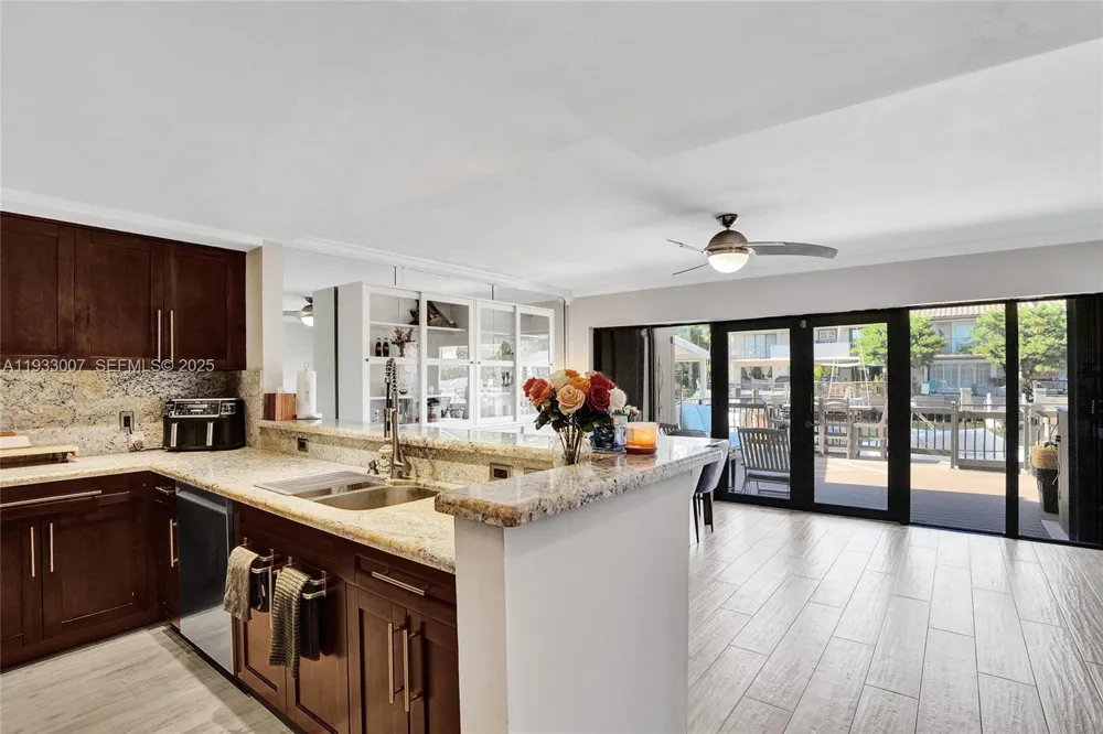16478 NE 27th Pl #34 Eastern Shores, FL 33160