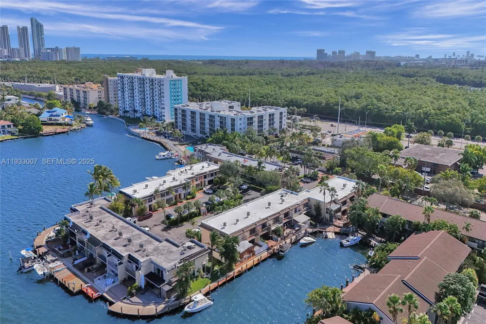 16478 NE 27th Pl #34 Eastern Shores, FL 33160