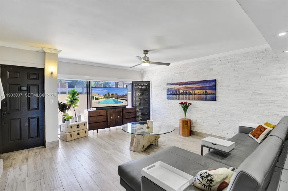 16478 NE 27th Pl #34 Eastern Shores, FL 33160