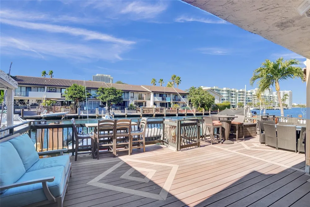 16478 NE 27th Pl #34 Eastern Shores, FL 33160