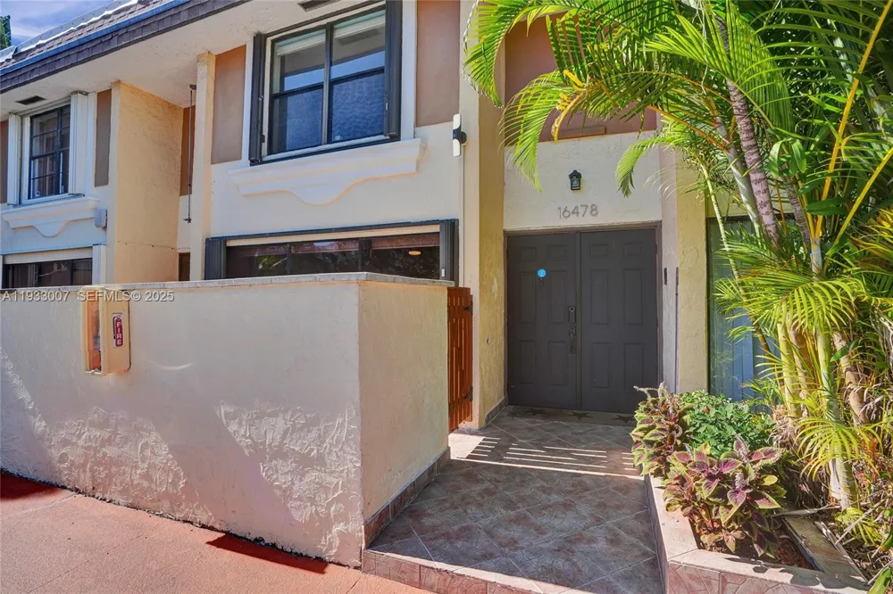 16478 NE 27th Pl #34 Eastern Shores, FL 33160