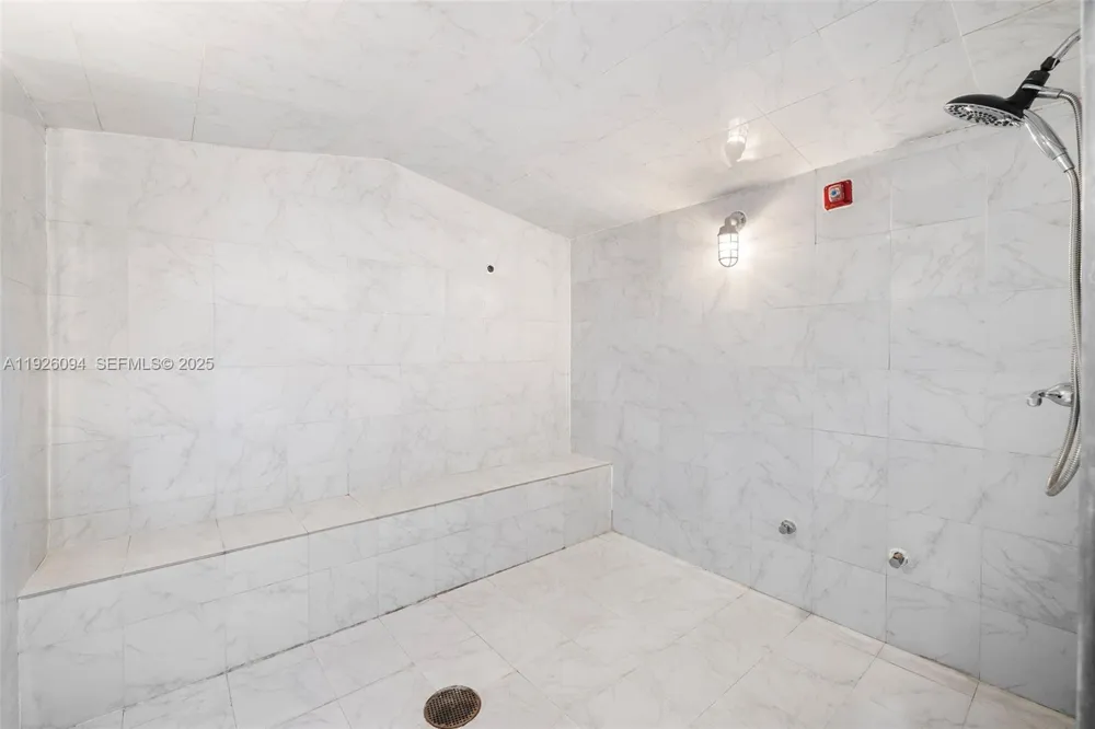 665 NE 25th St #1801 Miami, FL 33137