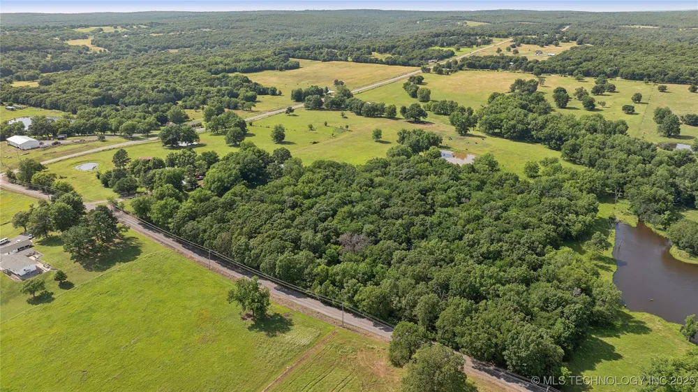 1904 County Line Road E Fort Gibson, OK 74434