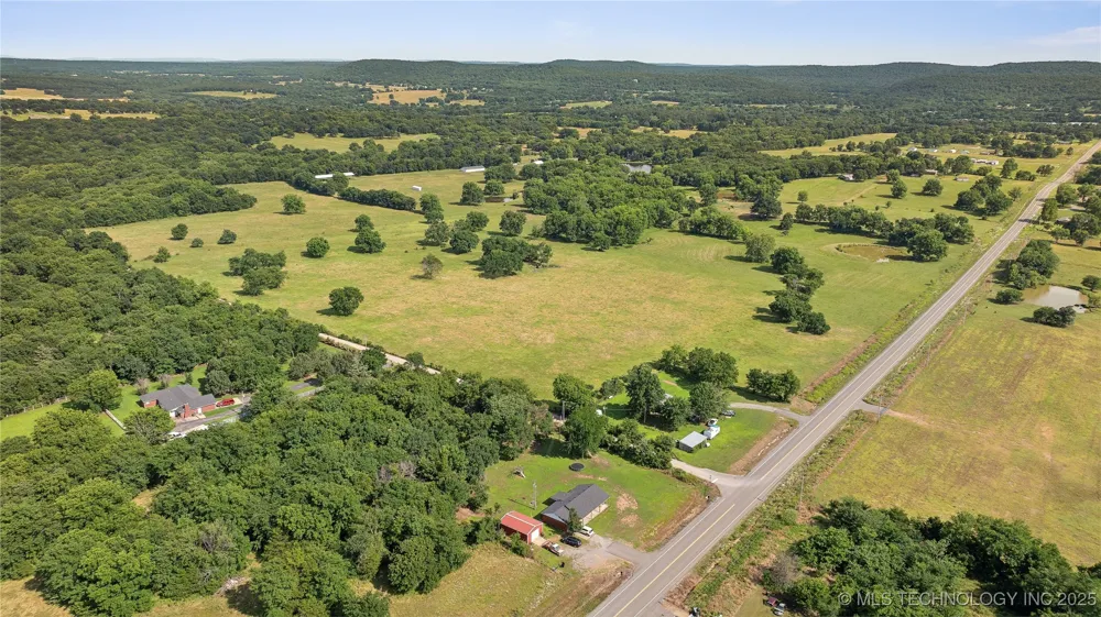 1904 County Line Road E Fort Gibson, OK 74434
