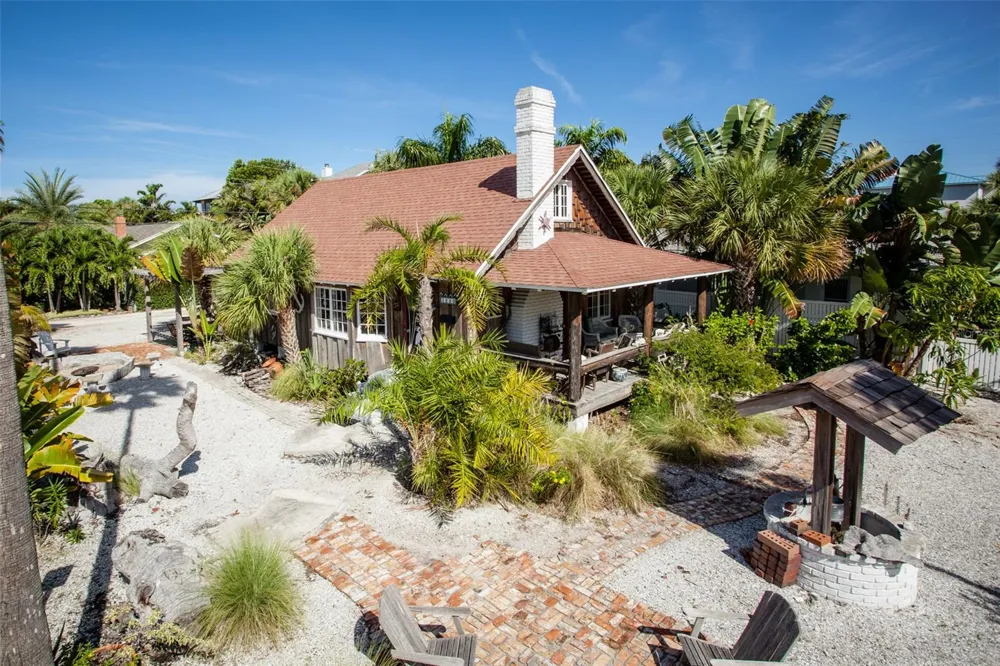 3000 PASS A GRILLE WAY St Pete Beach, FL 33706