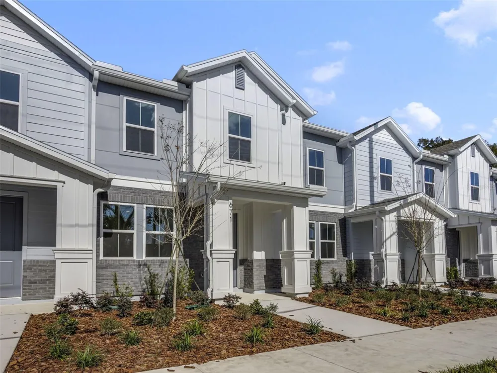 671 CLARK STREET Oviedo, FL 32765