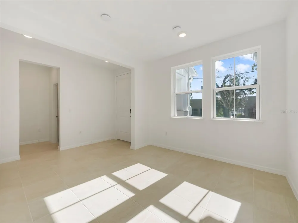 671 CLARK STREET Oviedo, FL 32765