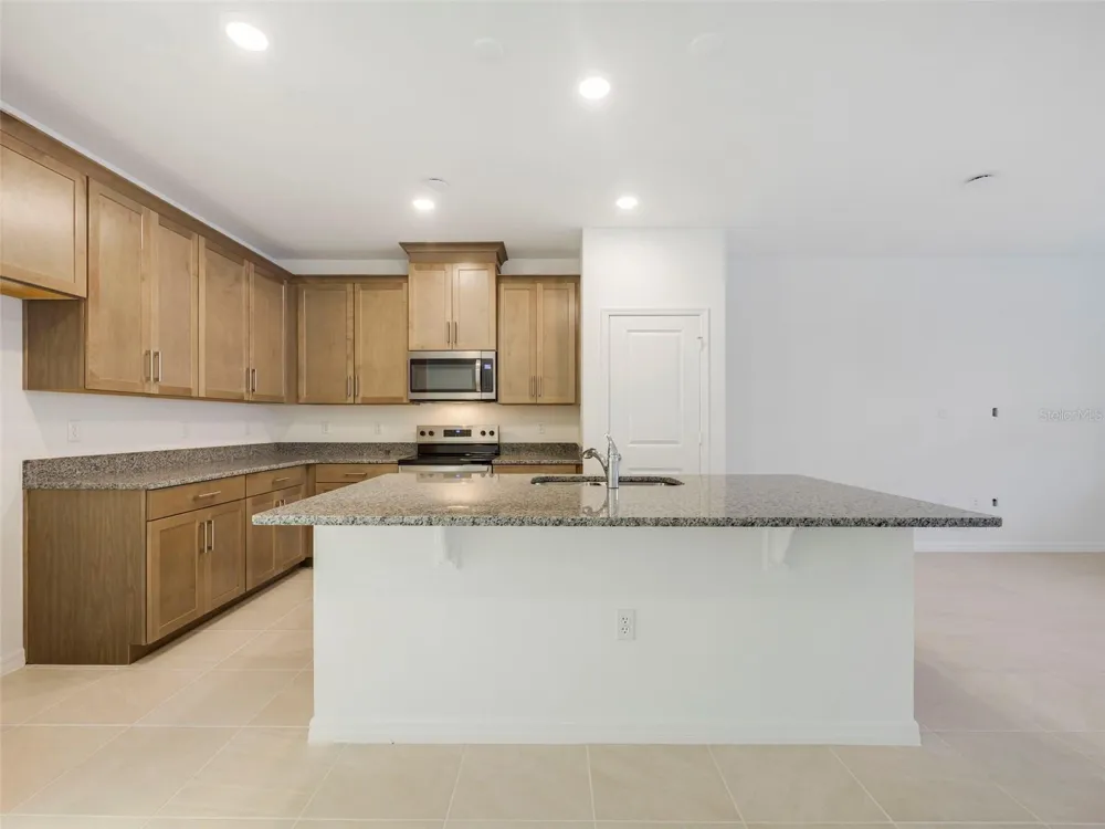 671 CLARK STREET Oviedo, FL 32765
