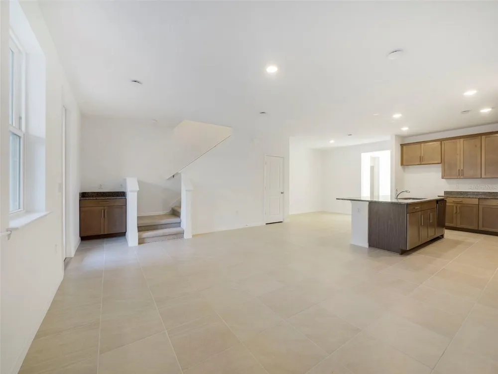 671 CLARK STREET Oviedo, FL 32765