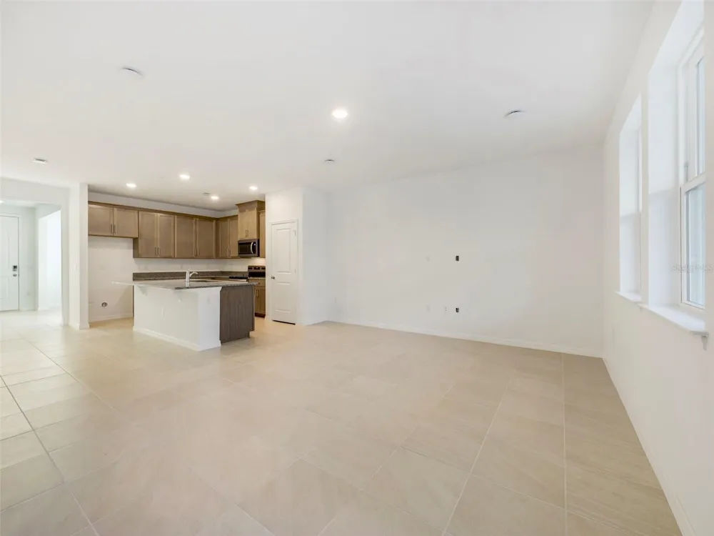 671 CLARK STREET Oviedo, FL 32765