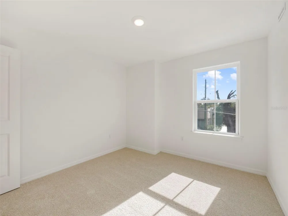 671 CLARK STREET Oviedo, FL 32765