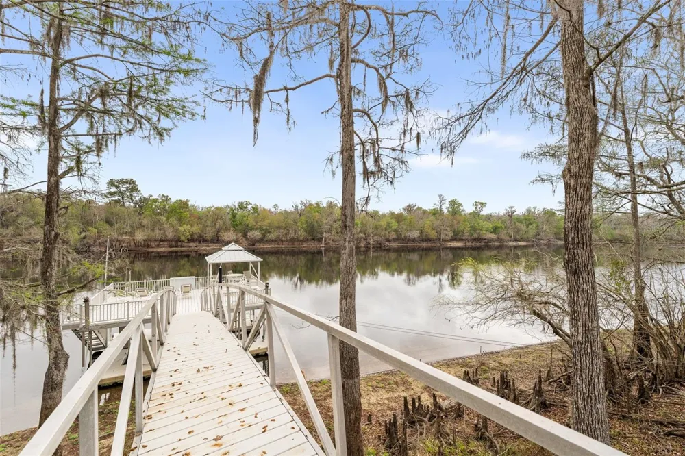 174 NE 972ND STREET Branford, FL 32008