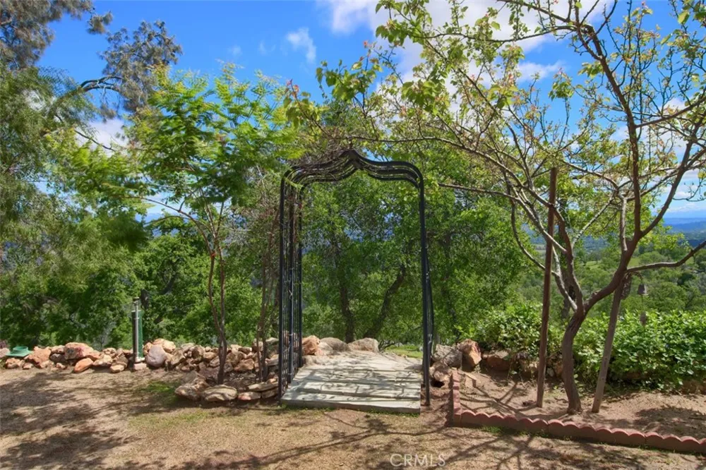 42625 Red Top Mountain Court Coarsegold, CA 93614