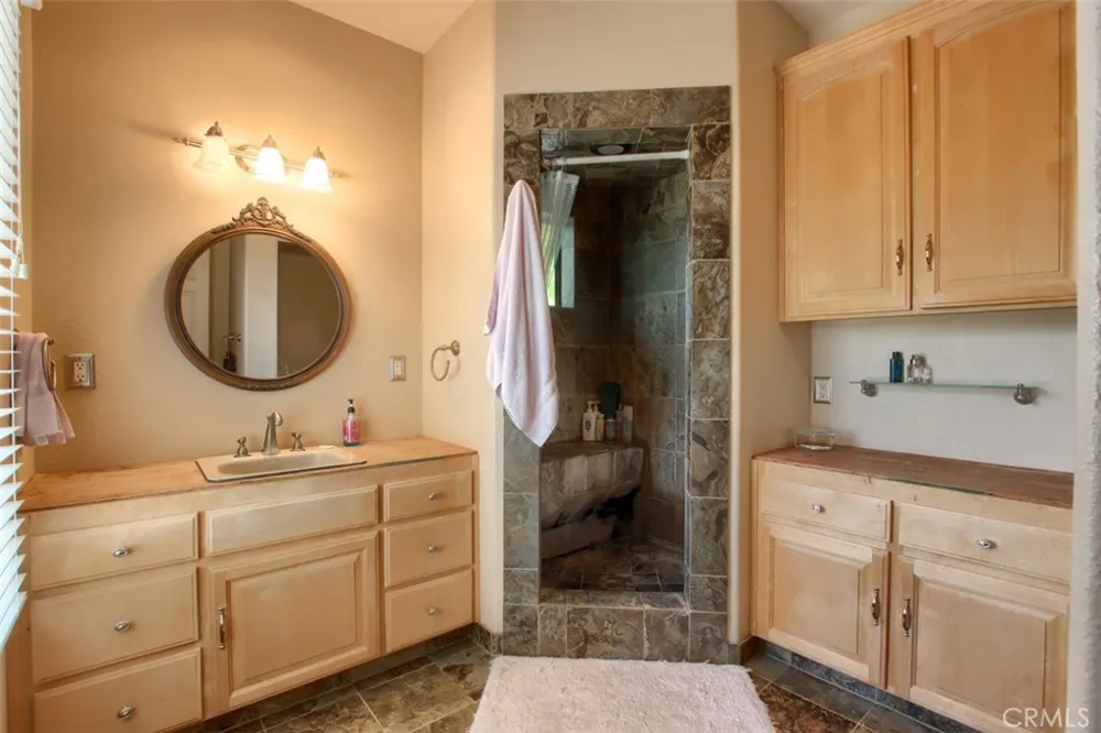 42625 Red Top Mountain Court Coarsegold, CA 93614