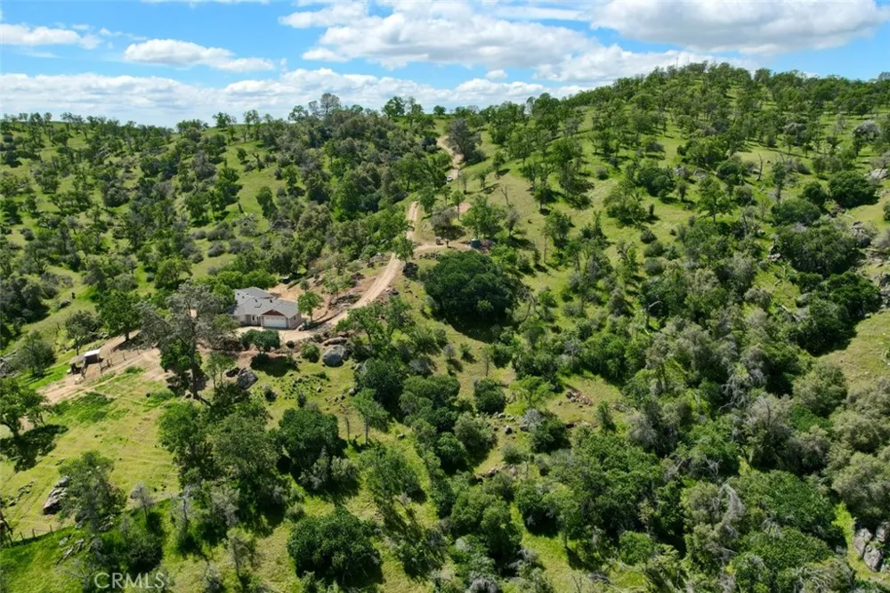 42625 Red Top Mountain Court Coarsegold, CA 93614
