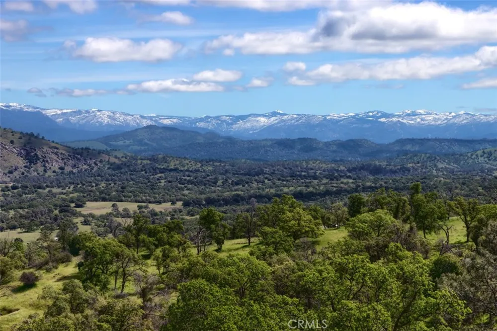 42625 Red Top Mountain Court Coarsegold, CA 93614