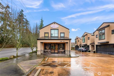 1095 Essex Street #A1&2