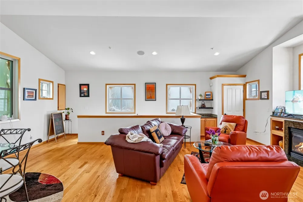 1095 Essex Street #A1&2 Camano Island, WA 98282