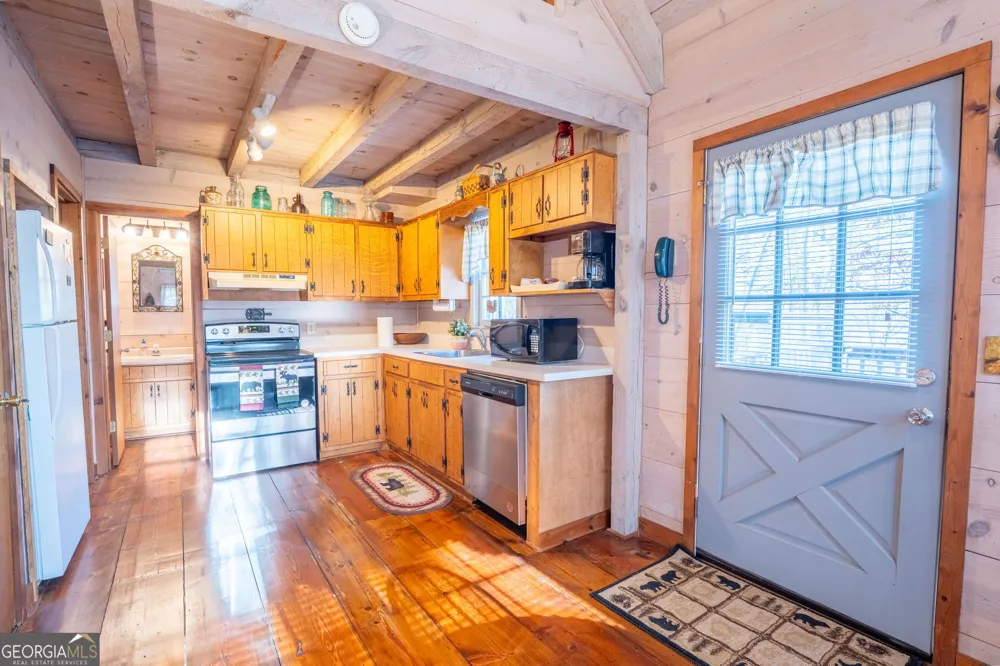 220 McConnell CT Helen, GA 30545