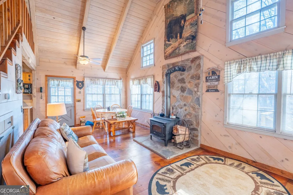 220 McConnell CT Helen, GA 30545