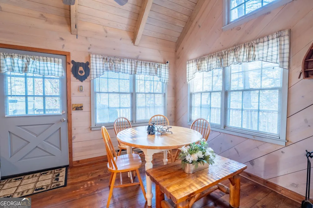 220 McConnell CT Helen, GA 30545