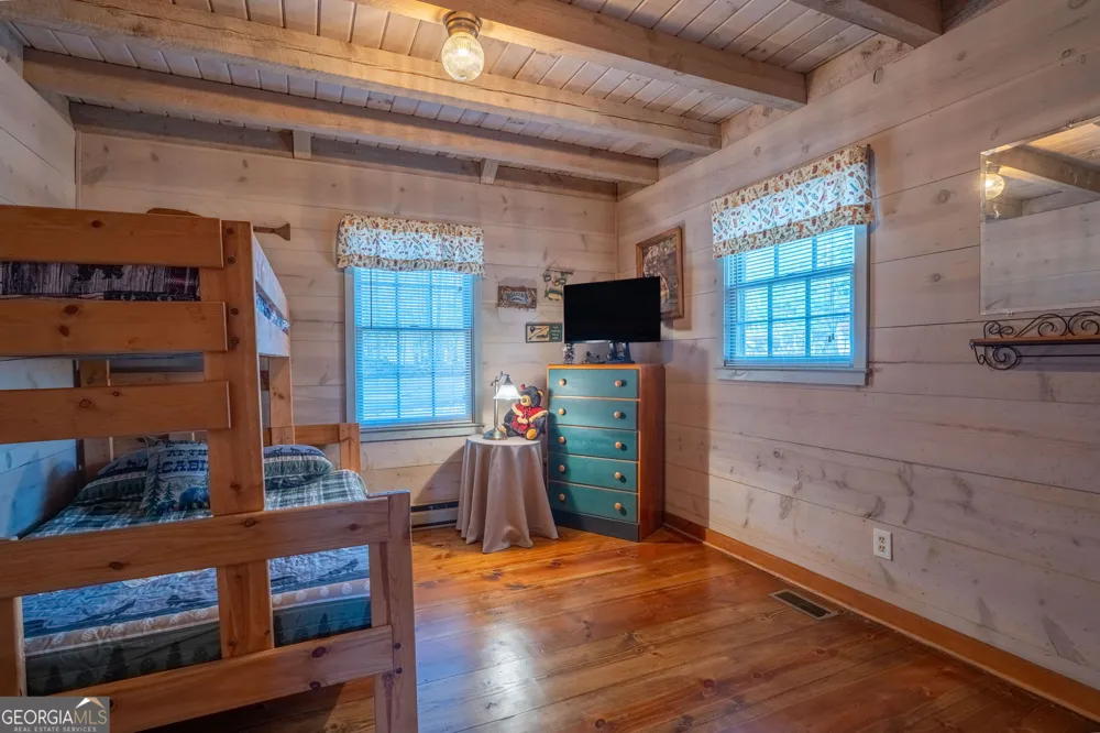 220 McConnell CT Helen, GA 30545