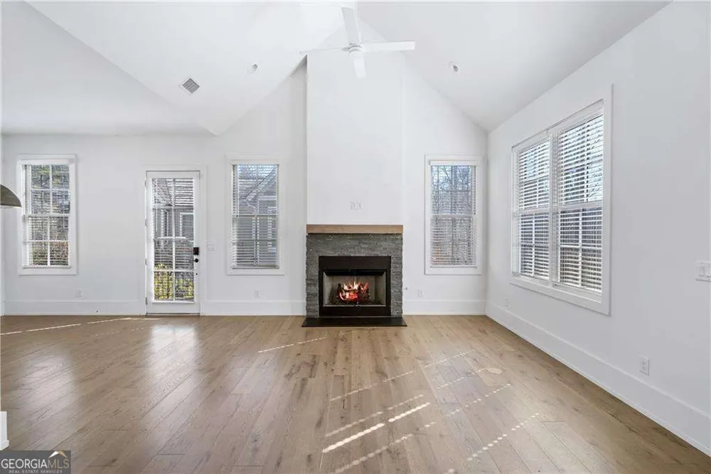 377 Anders N Chattahoochee Hills, GA 30268