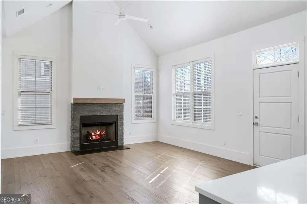 377 Anders N Chattahoochee Hills, GA 30268