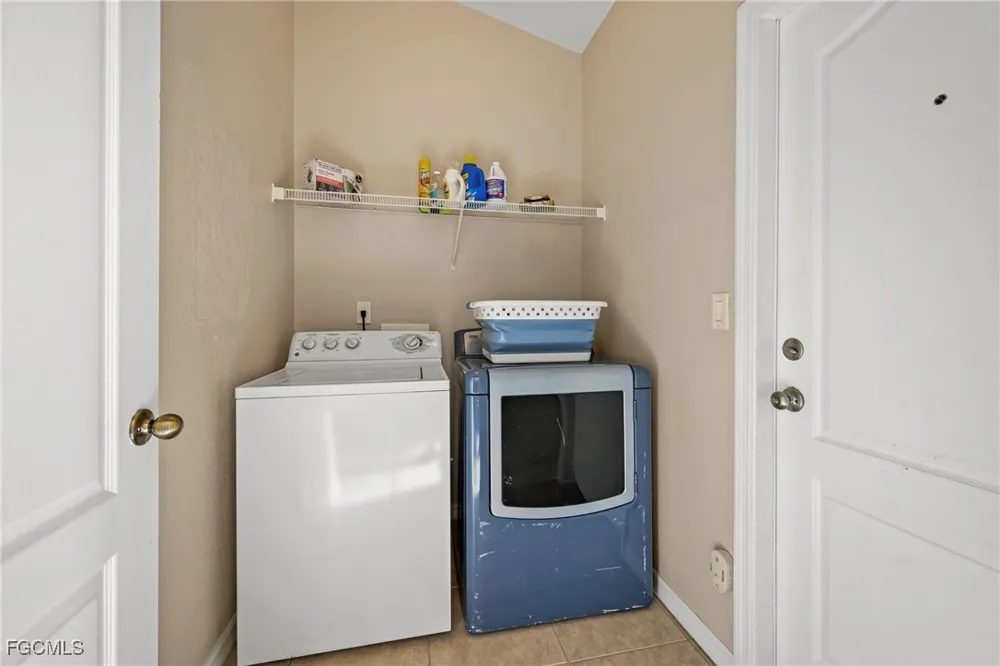 SE Van Loon Terrace Cape Coral, FL 33990
