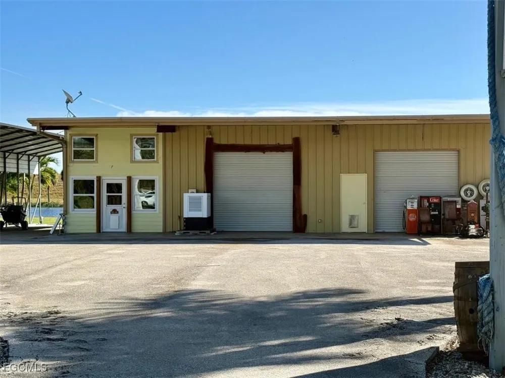 County Road 721 Loop Moore Haven, FL 33471