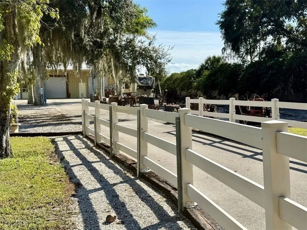 County Road 721 Loop Moore Haven, FL 33471