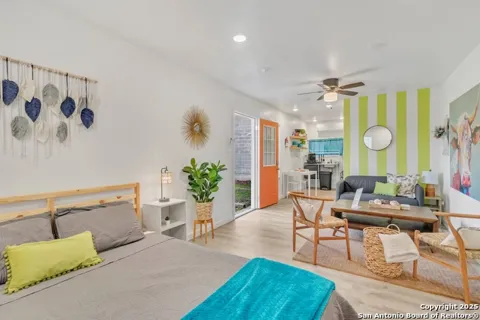 1407 Leal Unit 3