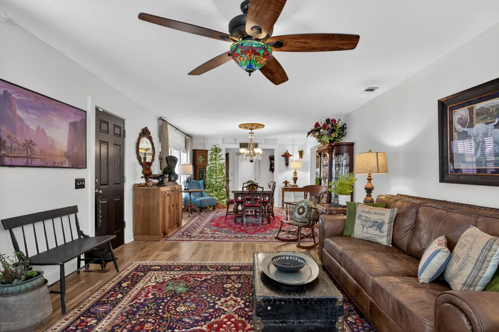 2074 W Fm 922 Valley View, TX 76272