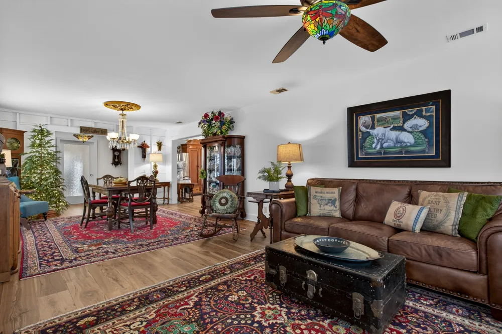 2074 W Fm 922 Valley View, TX 76272
