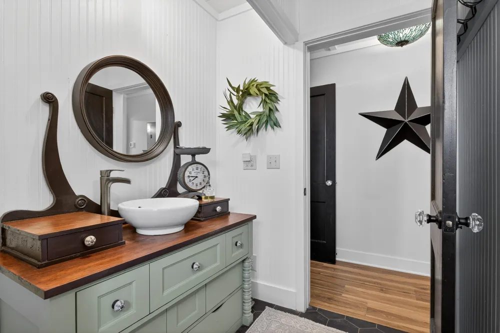 2074 W Fm 922 Valley View, TX 76272
