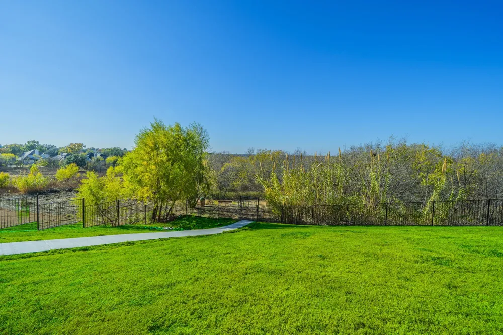 4905 Blaynes View The Colony, TX 75056